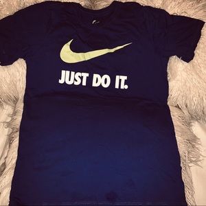 Nike t shirt